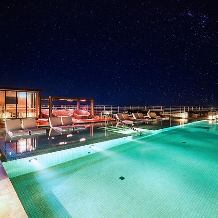Kensington Jeju Hotel Dış mekan fotoğraf The rooftop pool at the hotel