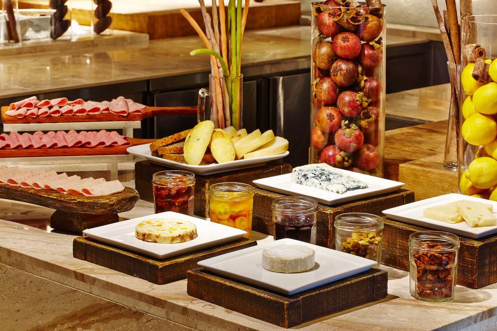 Kensington Jeju Hotel Dış mekan fotoğraf A cheese platter