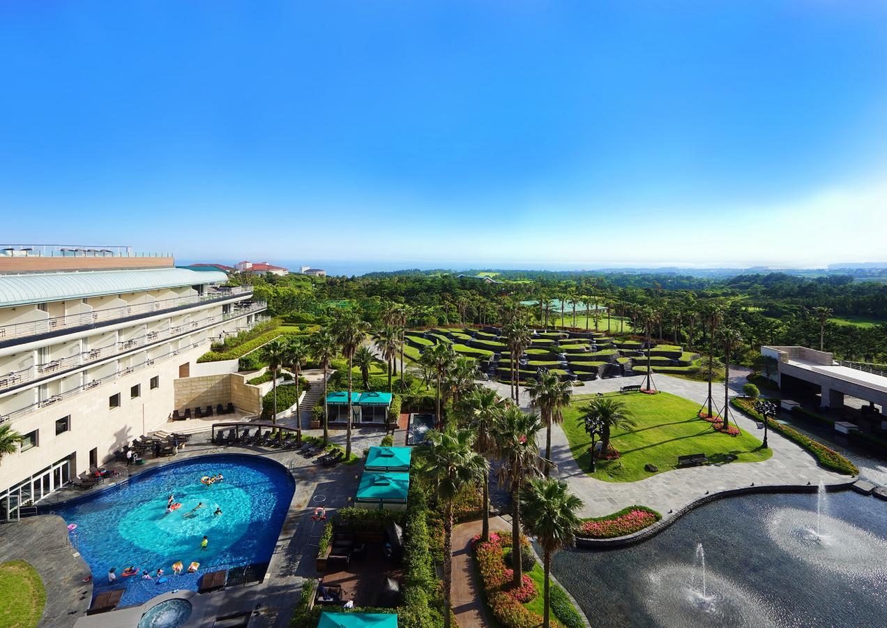 Kensington Jeju Hotel Dış mekan fotoğraf The resort's grounds